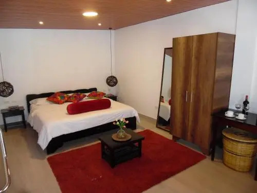 Posada J