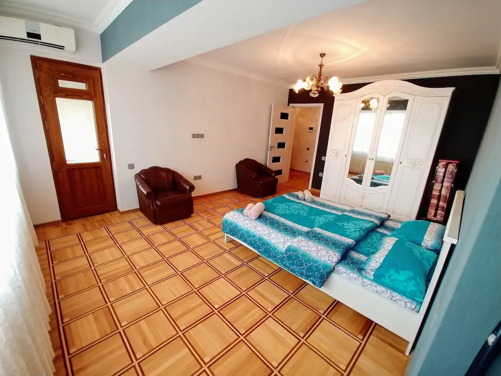 Deluxe Apartment with Sea and F1 view