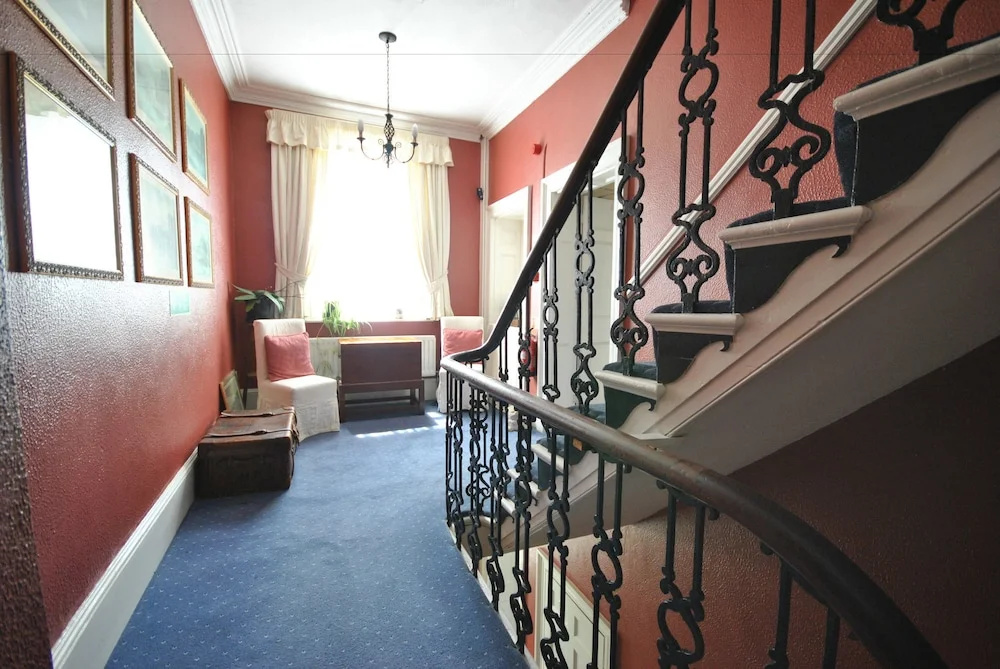 Churchill Guest House