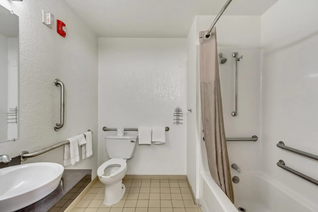 Motel 6 Ogden, UT- Downtown