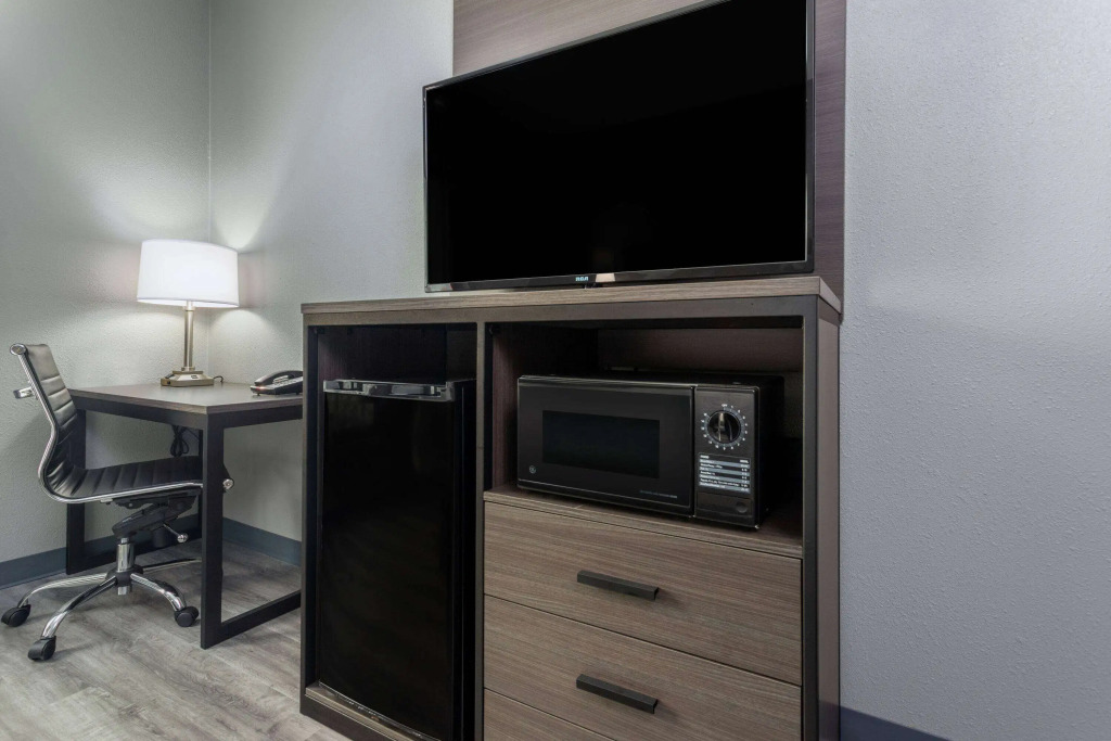 Ramada by Wyndham Sellersburg/Louisville North