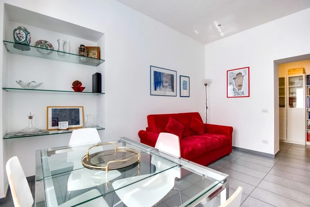 Charming 2 Beds Flat in a Great Area