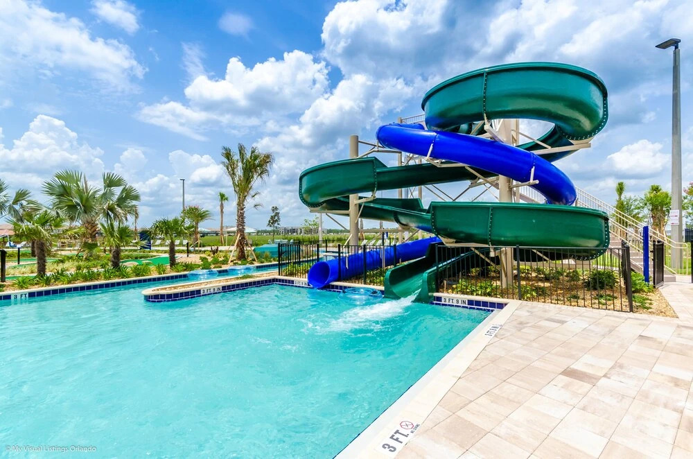 Storey Lake Resort Getaway! Free Water Park!