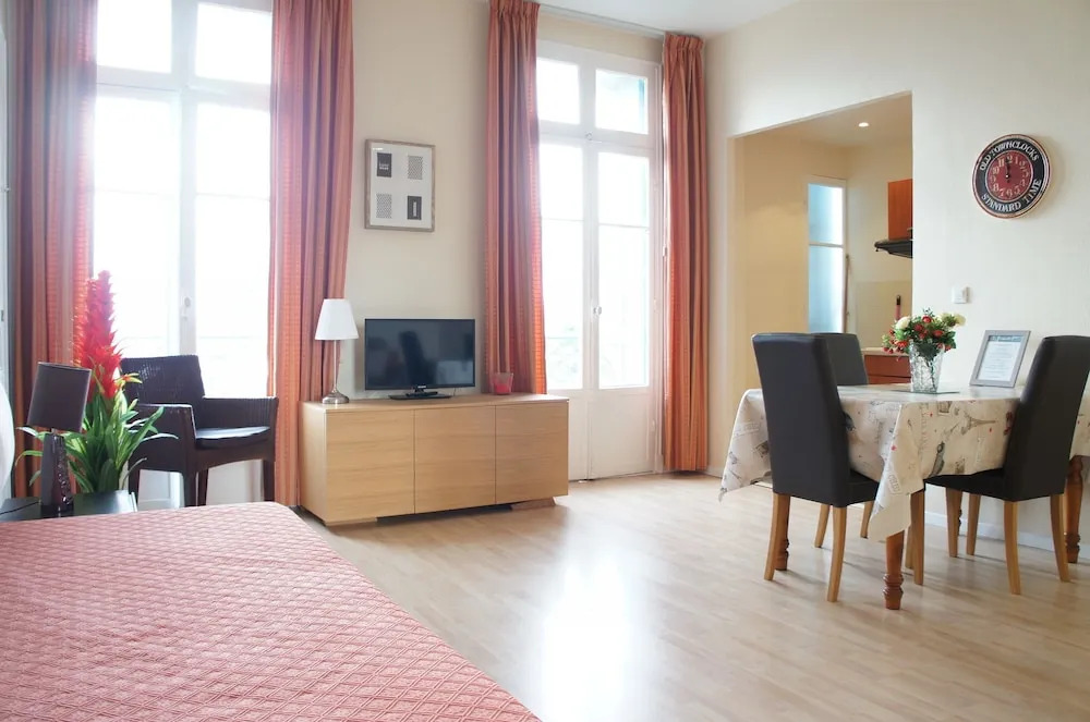 LOrient Palace Apartments