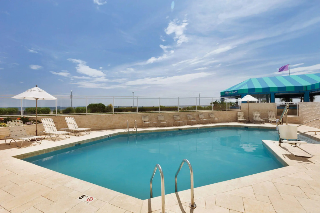 Surfbreak Virginia Beach Oceanfront, an Ascend Collection Hotel