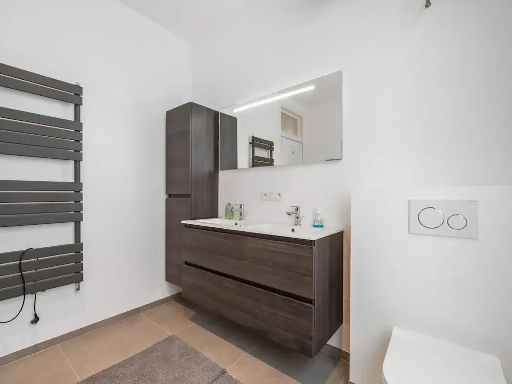 Renovated Apartment Near Beach