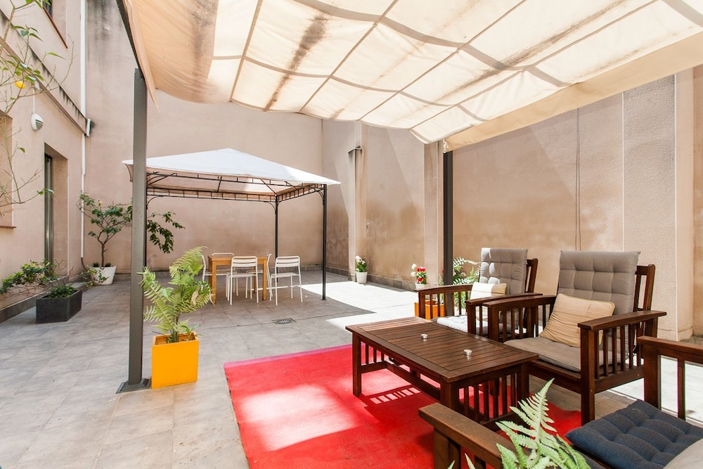 Inside Barcelona Apartments Salva