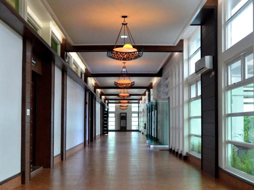 La Piazza Hotel and Convention Center Inc