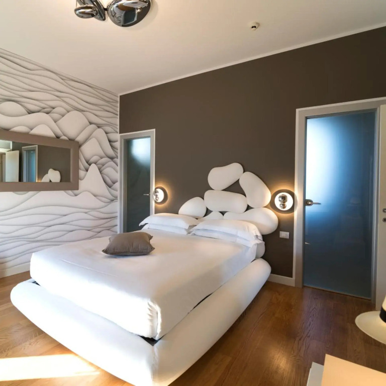 The One Hotel