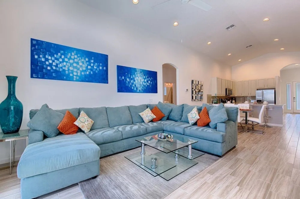 Stunning 4 bed Villa With Modern Decor and a South Facing Pool and spa Overlooking Water - 372