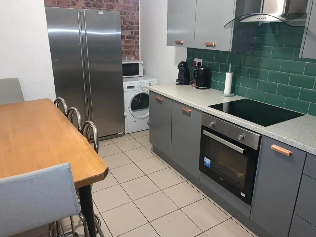 New Cross Mews - NHS STAFF-Contractors welcome 7 Beds 2 Bathrooms-free parking