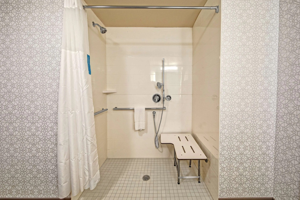 Hampton Inn Fresno Airport