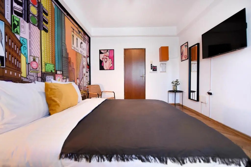 THE POP ART Experience Central Studio - Homey Residence