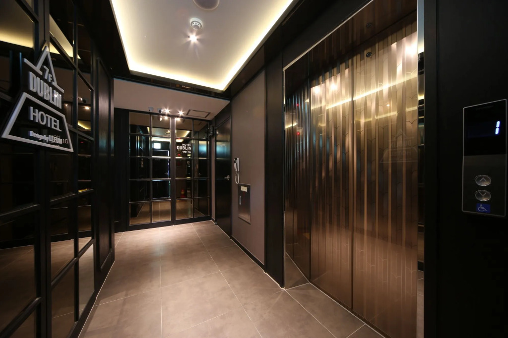 DUBLIN Hotel