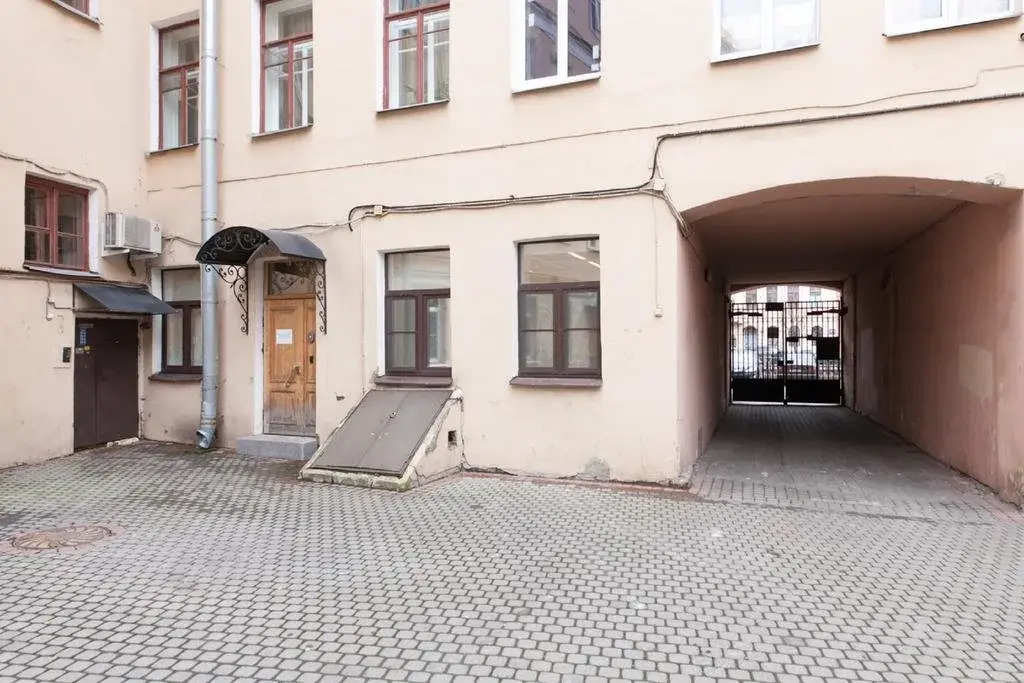 A-RENT On Naberezhnaya Griboedova