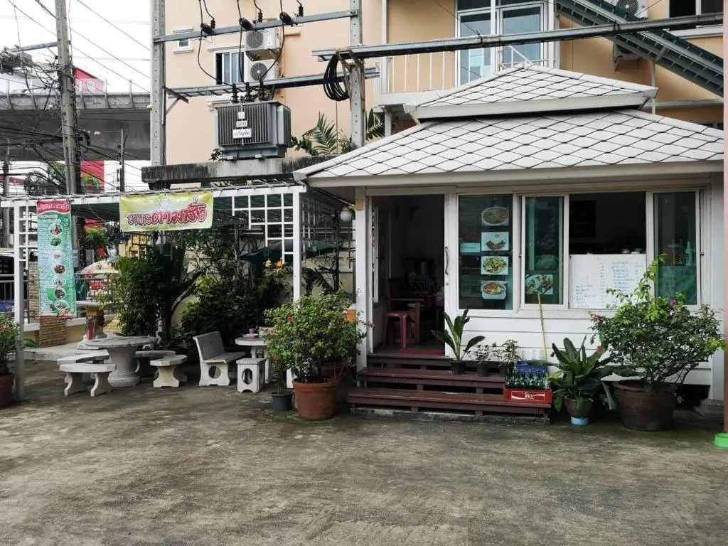 Thana Place Charunsanithwong