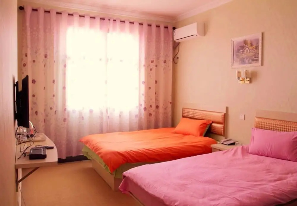 Xi'an Aiweixin Theme Hotel