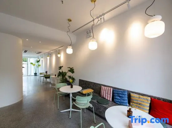 Moganshan Qingyu Yunsu Homestay (Yucun Square)