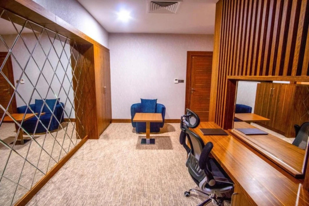 Parwar Hotel