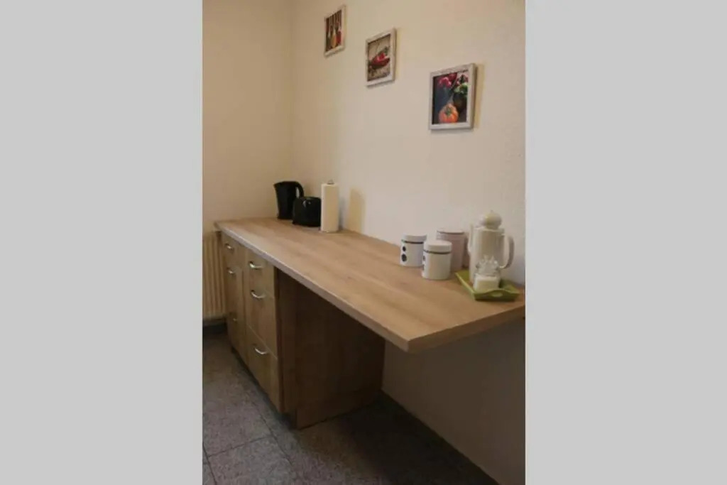 Zentralgelegene 4-Raum Ferienwohnung Bis 8 Pers.
