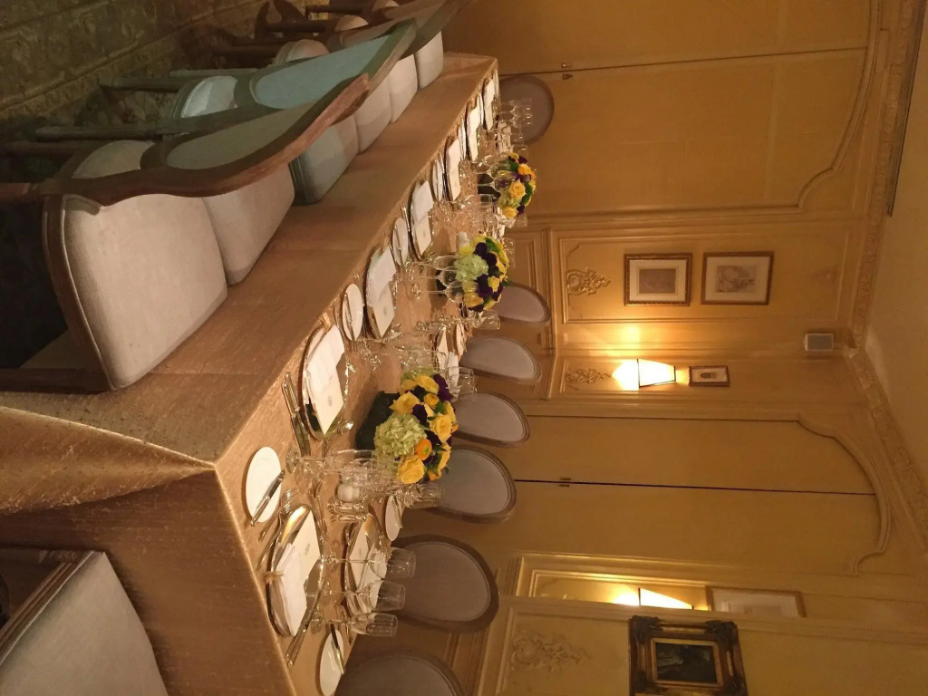 Hotel Plaza Athenee