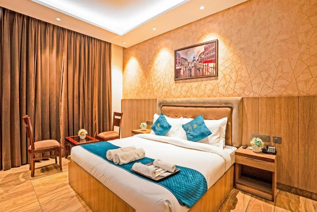 The Riverstone Inn - Near India Expo Centre and Mart