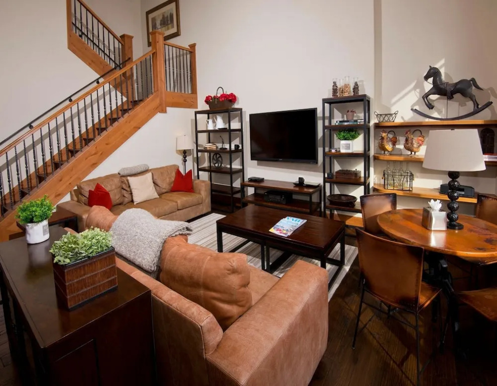 Landmark 4Br PentH 607