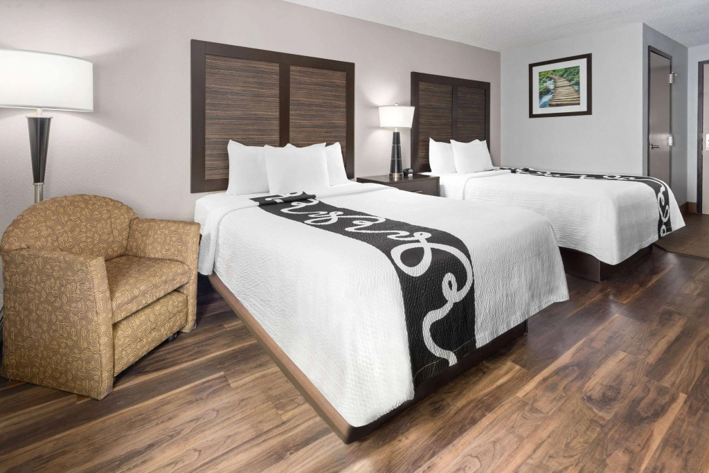 La Quinta Inn by Wyndham Buffalo Airport