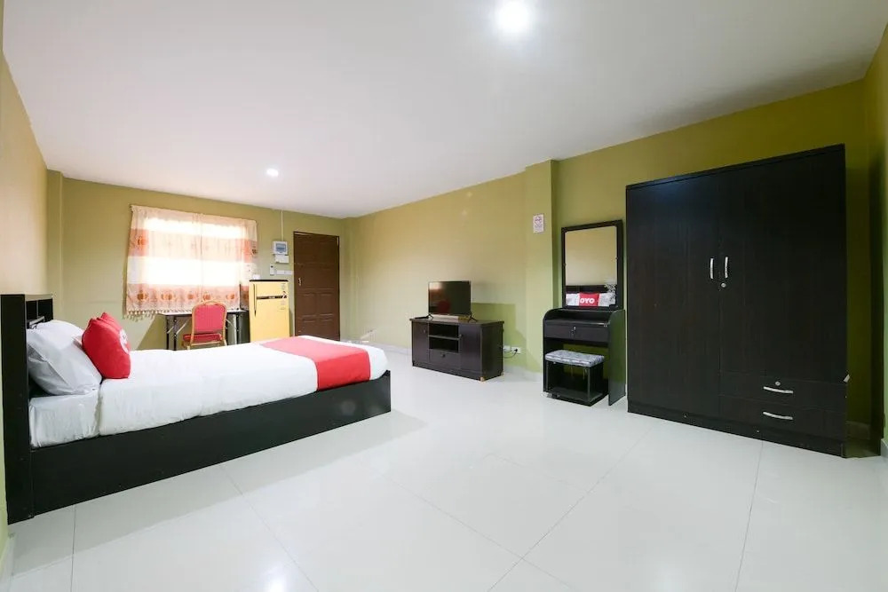 OYO 440 Season 5 Residence