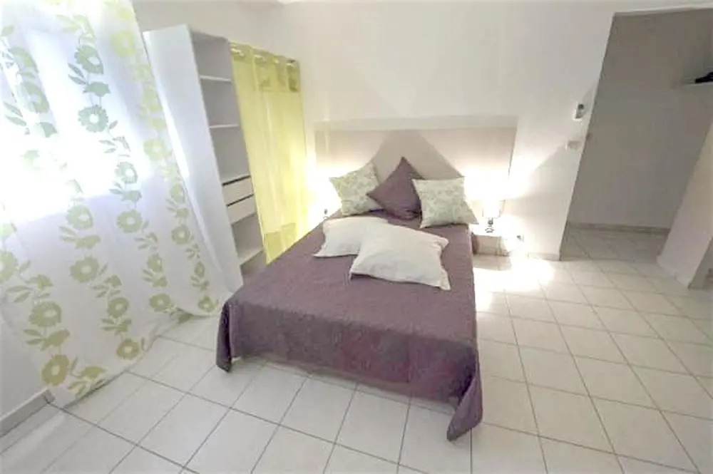 Apartment With one Bedroom in Le Gosier, With Wonderful sea View, Encl