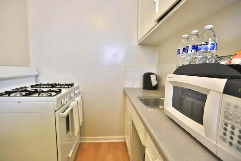 Beach Bungalow Inn and Suites