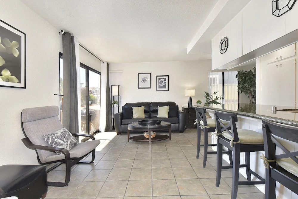 303 35th St 68219 by RedAwning