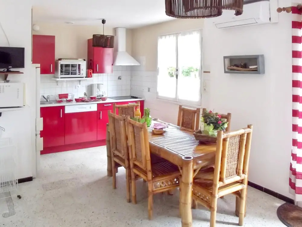House With 2 Bedrooms in Frontignan, With Enclosed Garden and Wifi - 3