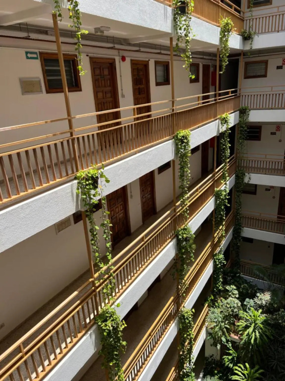 APARTAMENTOS PLAZA DEL CHARCO I