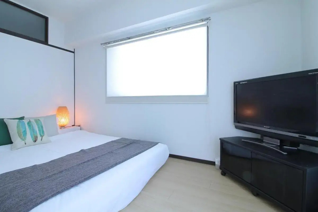 Huge 3 bedroom Apt 4mins walk PeacePark 6ppl (601)