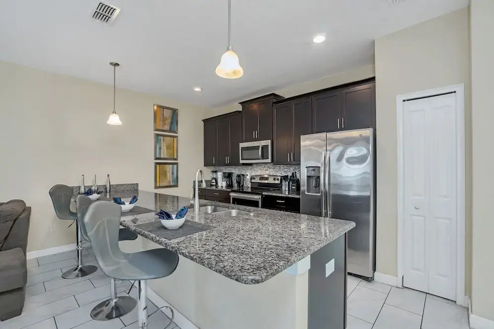 Spacious and Luxurious Home With Splash Pool, Close to Disney #4st804
