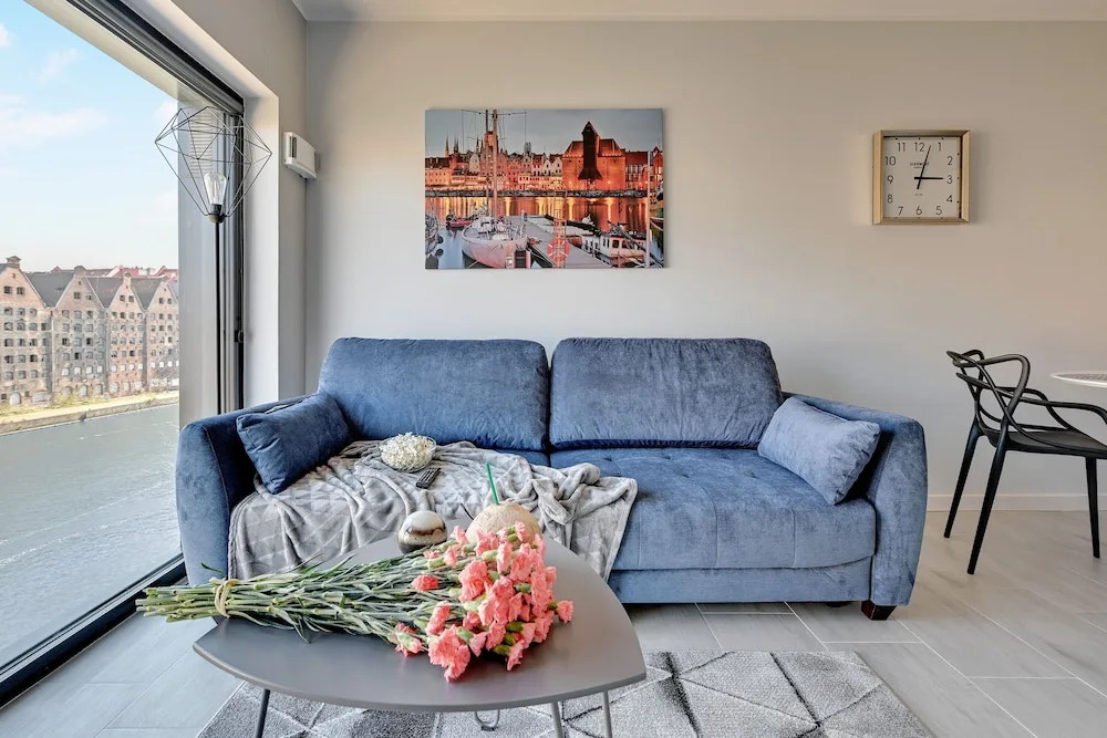 Boutique Residence - Old Town Riverside
