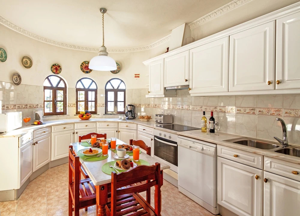Villa Morais - Refúgio em família com piscina aquecível e BBQ - Galé, Albufeira