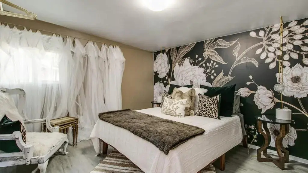 Designer Condo in Hip Zen Yard! Midtown Phoenix!
