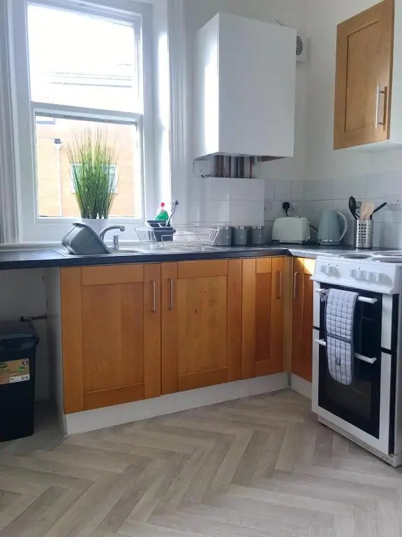 The Chine- A Spacious Studio Close to the Beach