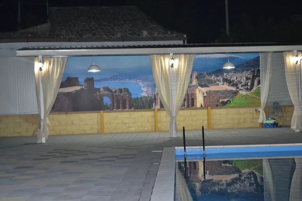 Holiday House & Events With Private Pool in the Center of Sicily