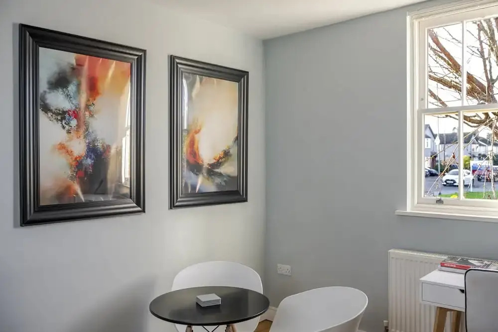 Luxurious Private One Bedroom Apartment