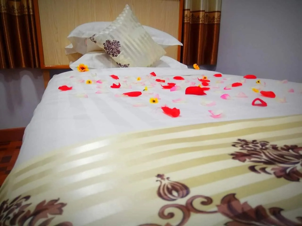 Golden Palace Hotel Hpa An