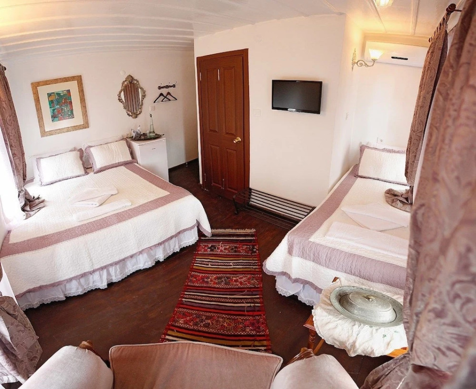 Marjolaine Hotel