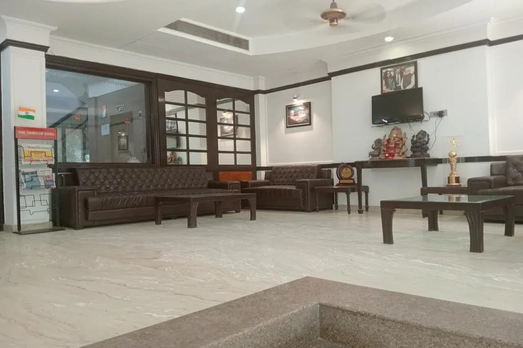 Hotel Panickers Residency - Near Ganga Ram & BLK Hospital - Karol Bagh