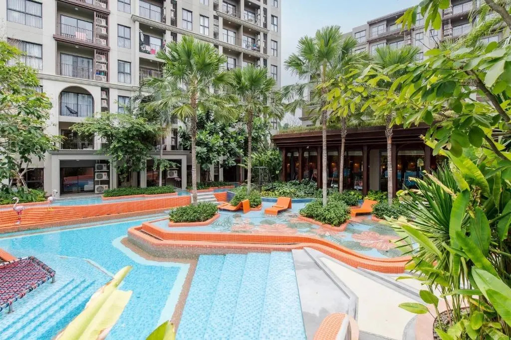 2BR Designer's villa at La Habana Huahin