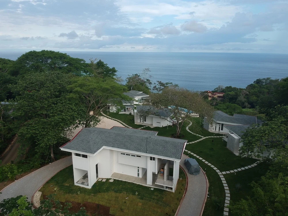 Adeluna Luxury Ocean View Villas