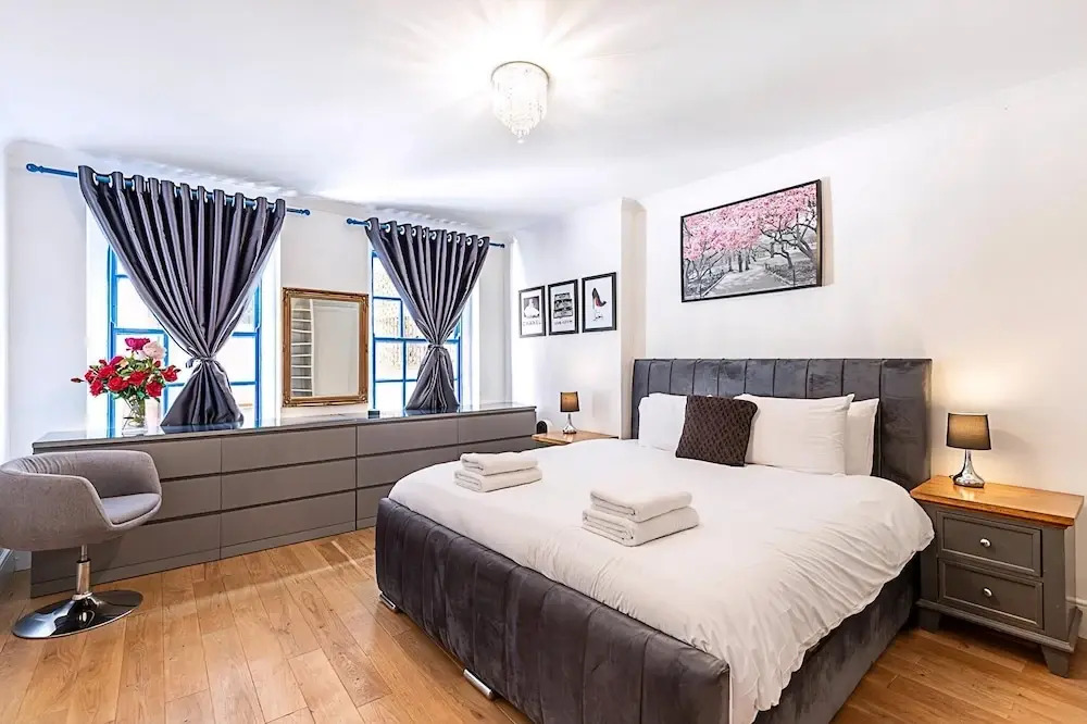 Spacious 4-bed House Near Liverpool St