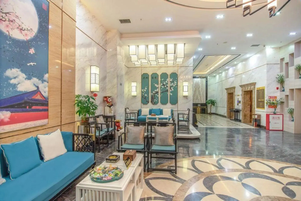 Luoding Star Hotel
