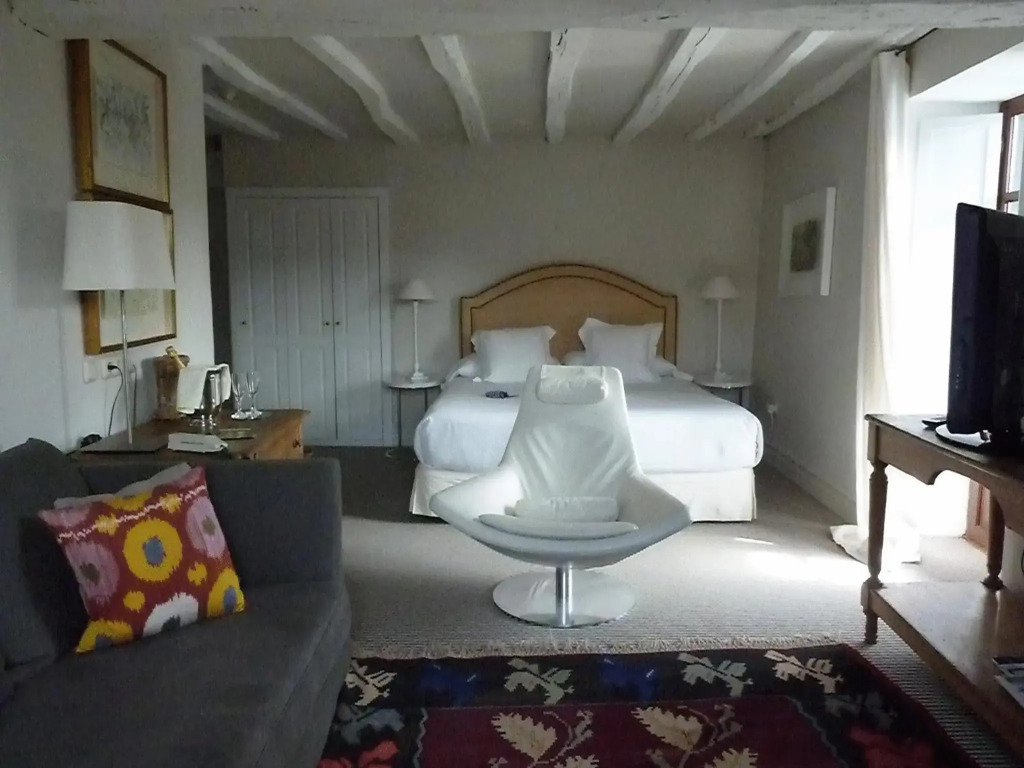 Churrut Hotel